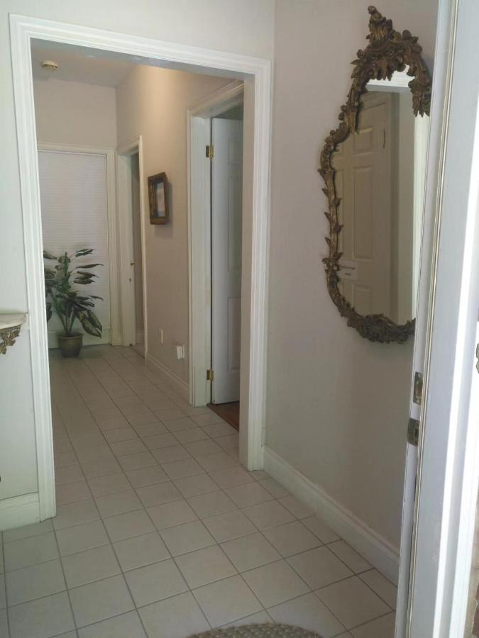 Lakeside Private Suite-Queen Bed Room Tottenham Exterior foto